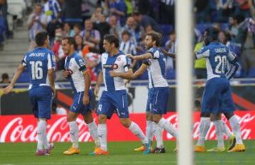 Los jugadores celebran el 1-0 de Lucas Vázquez.