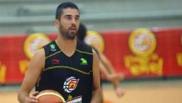 <b>Ambicioso</b>. El capitán de la selección, el escolta Juan Carlos Navarro, ha declarado que van a ir a por el oro ya que es "lo único que nos falta"