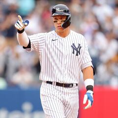 Esto es lo que gana Aaron Judge por dar una entrevista durante un juego con los Yankees