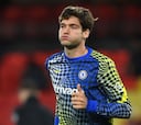 Marcos Alonso sorprende con sus espinilleras ante el West Ham