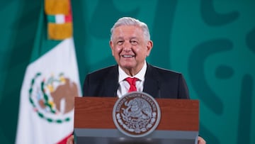 AMLO se niega a asistir a entrega de medalla Belisario Domínguez; acusa a Lily Téllez