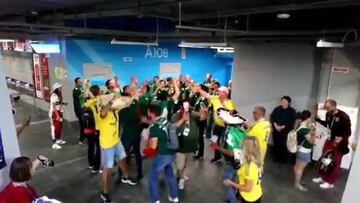 Aficiones de Suecia y México se unen para festejar la eliminación de Alemania