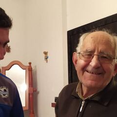 Un dibujo viral del nieto al abuelo les lleva a San Mamés