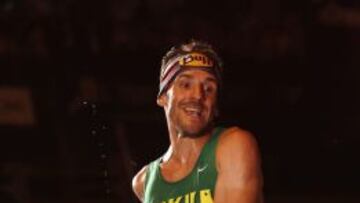 Roger Roca vence en la noche barcelonesa