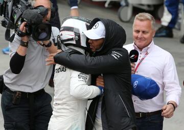 Valtteri Bottas y Lewis Hamilton