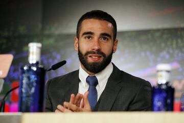 Carvajal emocionado en el acto de su renovación