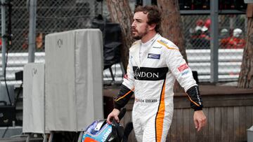 Fernando Alonso tras abandonar en Mónaco.