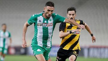 Soccer Football - Greek Superleague - AEK Athens v Panathinaikos - OAKA Spiros Louis, Athens, Greece - June 7, 2020   Panathinaikos&#039; Federico Macheda in action with AEK Athens&#039; Helder Lopes, as play resumes behind closed doors following the outb