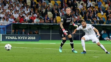 El gol de Benzema al Liverpool en la final de Kiev.