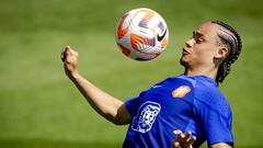 Xavi Simons, con la selección de Países Bajos en un entrenamiento estos días.