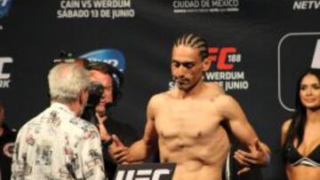 El peleador mexicano fue liberado por UFC