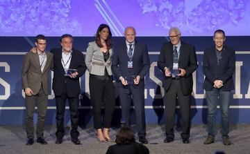 Premio maestros del baloncesto a Pepu Hernández, Manolo Coloma y Lolo Sainz. 
Gonzalo Martínez, Pepu Hernández, Carlota Castrejana, Manolo Coloma,Lolo Sainz y Joe Llorente.