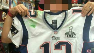 La camiseta que utilizó el mariscal de los Patriotas de Nueva Inglaterra en el Super Bowl XLIX, habría sido expuesta en un bazar días después del campeonato.