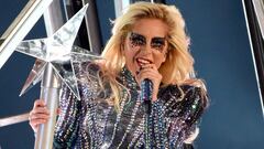 Lady Gaga durante su show en la Super Bowl 2017