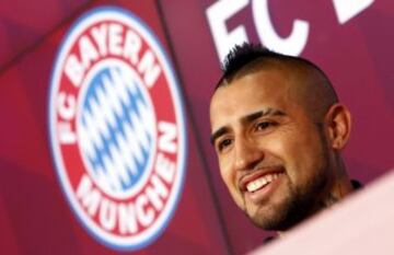 Arturo Vidal en la conferencia de prensa donde fue presentado en Bayern Munich.