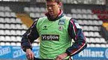 <B>DÍAS CONTADOS</B>. Lediakhov puede tener sus días contados en el Sporting, tras el expediente que le ha abierto el club gijonés.