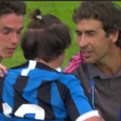 Raúl y un chaval del Inter: la escena que ha enamorado a Italia