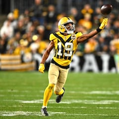 NFL fans don’t hold back on the Pittsburgh Steelers’ uniforms on Sunday: Social media reactions and memes