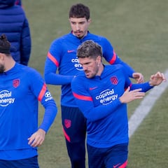 Suárez y João, ataque del Cholo