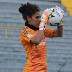 Defensa de Millonarios Femenino lista para enfrentar a Llaneros