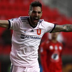 Larrivey tuvo una jornada brillante y envió otro mensaje a Azul Azul