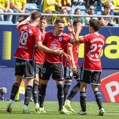 Aspas y Larsen buscan socio estable