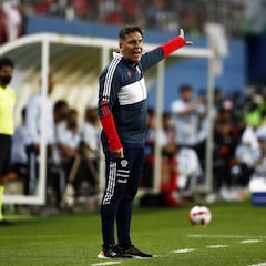 Berizzo toma una decisión en el arco y aclara el rol de Brereton