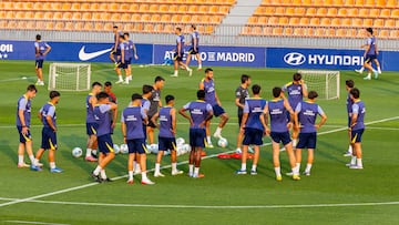 La plantilla del Atlético en la sesión de entrenamiento en Majadahonda.