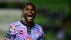 Las espectaculares chilenas de Avilés Hurtado en la Liga MX