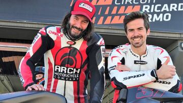 Keanu Reeves junto a Nico Terol.