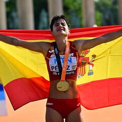 María Pérez sufre una pequeña fractura por estrés en el sacro