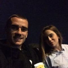 Griezmann practicó las faltas y por la tarde, relax en el cine