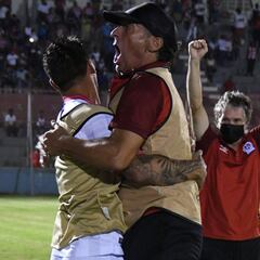 Carlos Pavón prefiere a Pedro Troglio como DT de Honduras