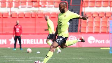 El club quiere retener a Kanté para la próxima campaña