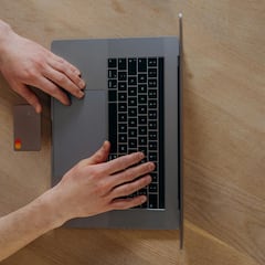 Perdió su DNI en Barcelona en 2021 y comenzó la pesadilla con una deuda bancaria de 30.000 euros: “No me di cuenta”