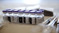 LOS ANGELES, CALIFORNIA - APRIL 09: Vials containing doses of the Pfizer COVID-19 vaccine are viewed at a clinic targeting minority community members at St. Patrick&#039;s Catholic Church on April 9, 2021 in Los Angeles, California. St. John&#039;s Well C