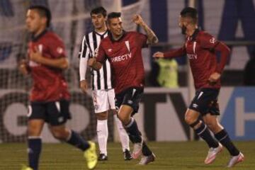 Mark González celebra su gol sobre Libertad