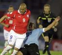 Chile, rival de España, pierde al 'Chupete' Suazo por lesión