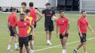 Entrenamiento del Atlético con Simeone, Koke, Lodi, Diego Costa, Joao Félix...