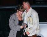 Vídeo: Taylor Swift y Travis Kelce son vistos agarrados de la mano por primera vez