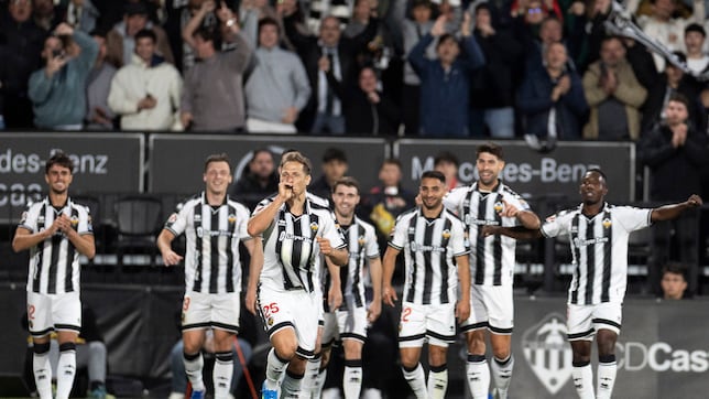 El Castellón resucita en Castalia y frena en seco la racha del Almería