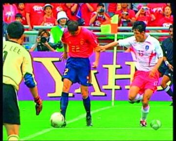 22/06/02 Mundial de Japón y Corea 2002. Cuartos de final, partido Corea-España.
Gol de oro de Morientes también anulado porque el balón, supuestamente, traspasó la línea de fondo.