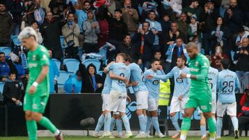 Vigo (Pontevedra), 08/03/2025.- Los jugadores del Celta de Vigo celebramn el segundo gol de Alfonso González ante el Leganés, durante el partido de la jornada 27 de LaLiga celebrado en el estadio Balaídos de Vigo. EFE/Salvador Sas