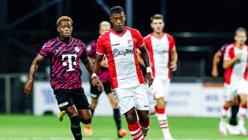 EMMEN, NETHERLANDS - AUGUST 20: Miguel Araujo of FC Emmen controls the ball during the Dutch Eredivisie match between FC Emmen and FC Utrecht at De Oude Meerdijk on August 20, 2022 in Emmen, Netherlands. (Photo by Michael Bulder/NESImages/DeFodi Images via Getty Images)