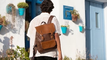 El director de un instituto ofrece un bono de 50 euros a su personal para que ayudarles a regresar a casa: “Es un deber reunirlos con sus familias”