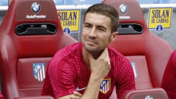 Gabi en el banquillo.