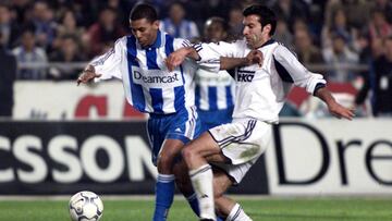 Djalminha ante Figo en un Depor-Real Madrid.