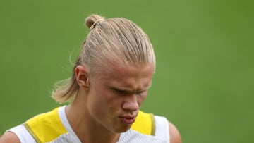 -FOTODELD&Iacute;A- DORTMUND (ALEMANIA), 15/07/2021.- El delantero noruego del Borussia Dortmund, Erling Haaland, durante un entrenamiento de pretemporada este jueves en Dortmund. EFE/FRIEDEMANN VOGEL