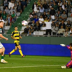 Carlos Vicente, objeto de deseo en la categoría