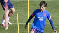 Jo&atilde;o, en la sesi&oacute;n hoy del Atl&eacute;tico, antes del Liverpool.